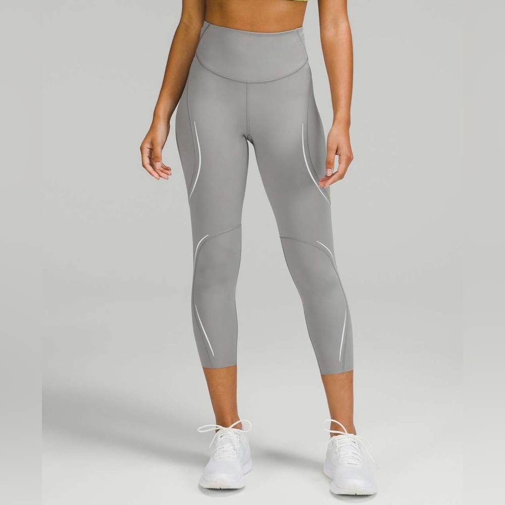 Lululemon Base Pace High Rise Crop 23" Reflective Size 2 Gray NWT